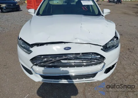 2014 Ford Fusion Se z USA, uszkodzony, nr VIN 1FA6P0H70E5383834